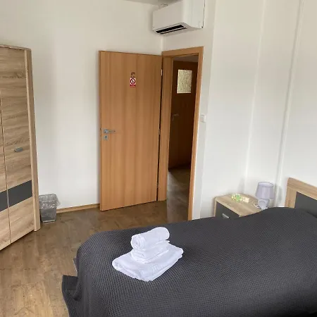 Apartmany Krupka 아파트호텔